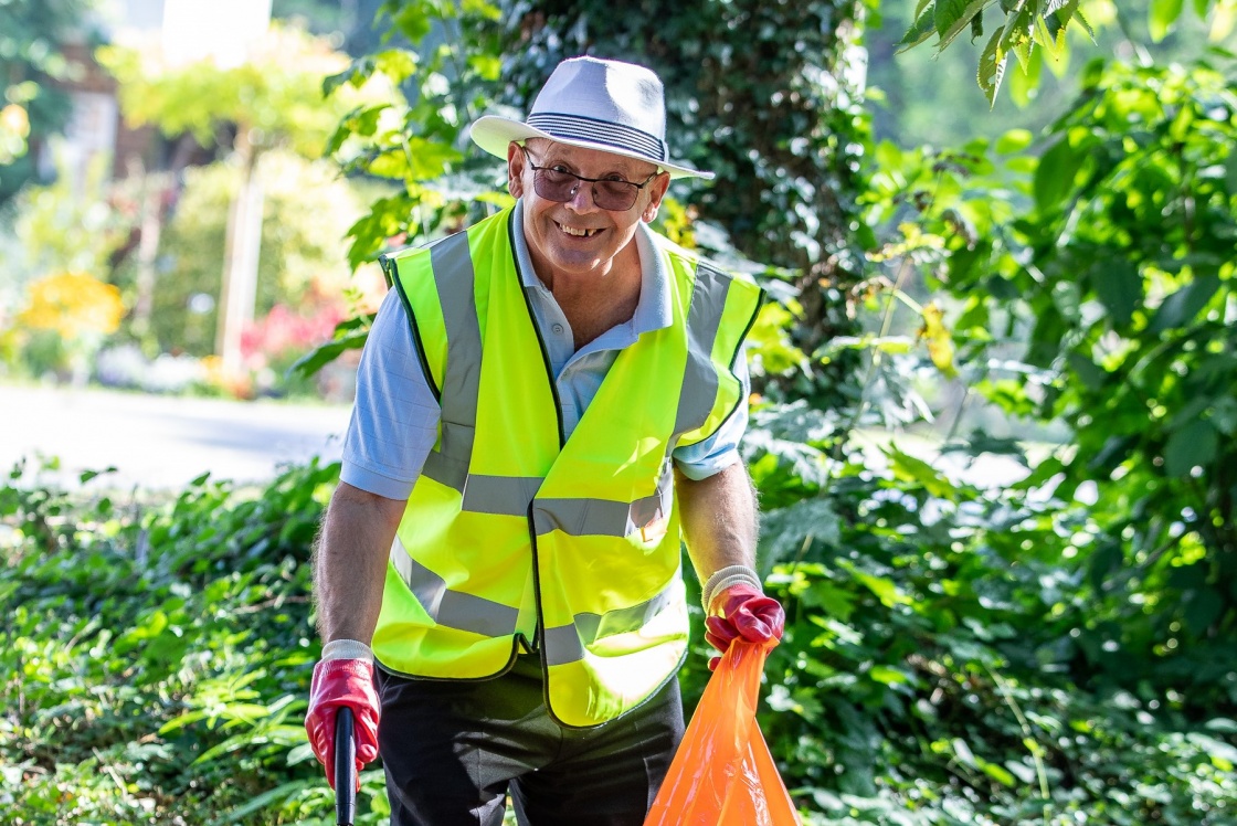 Councillor Clive Souter picking litter