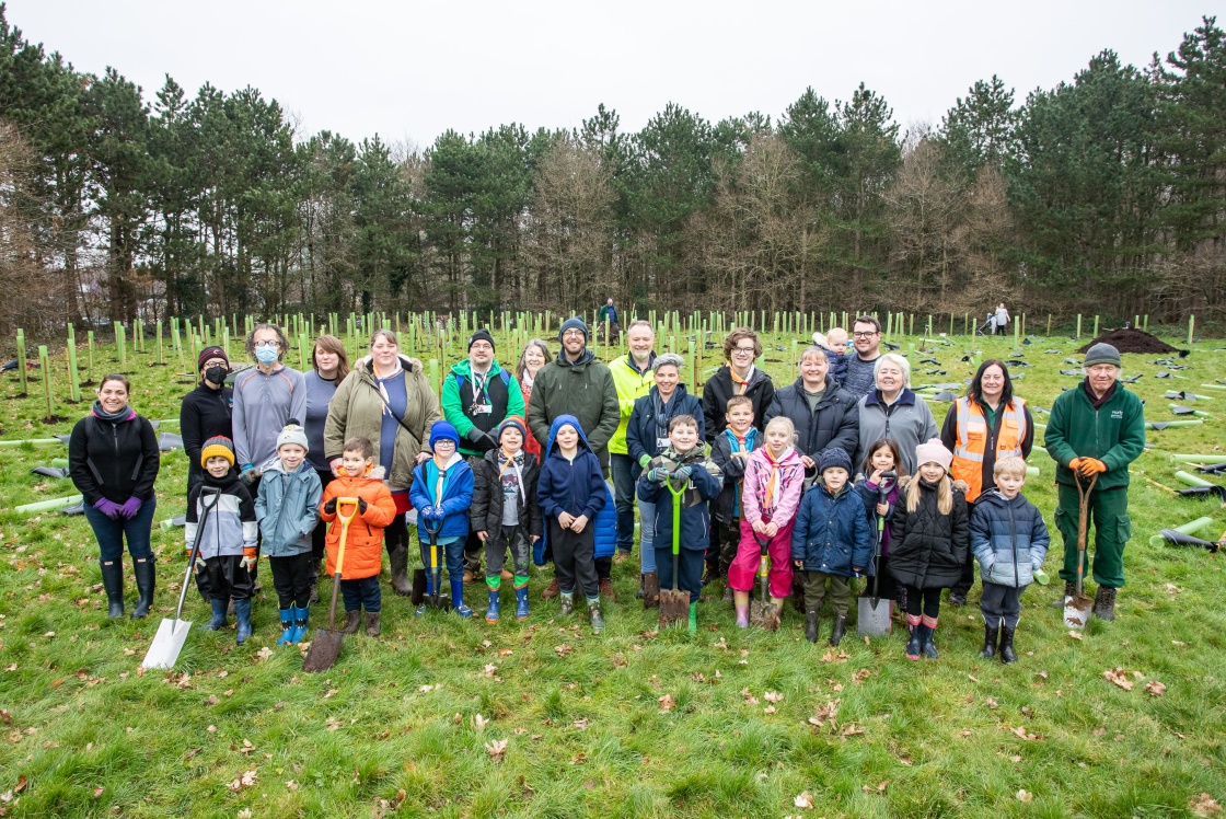 Image of residents and groups involved in tree planting scheme 