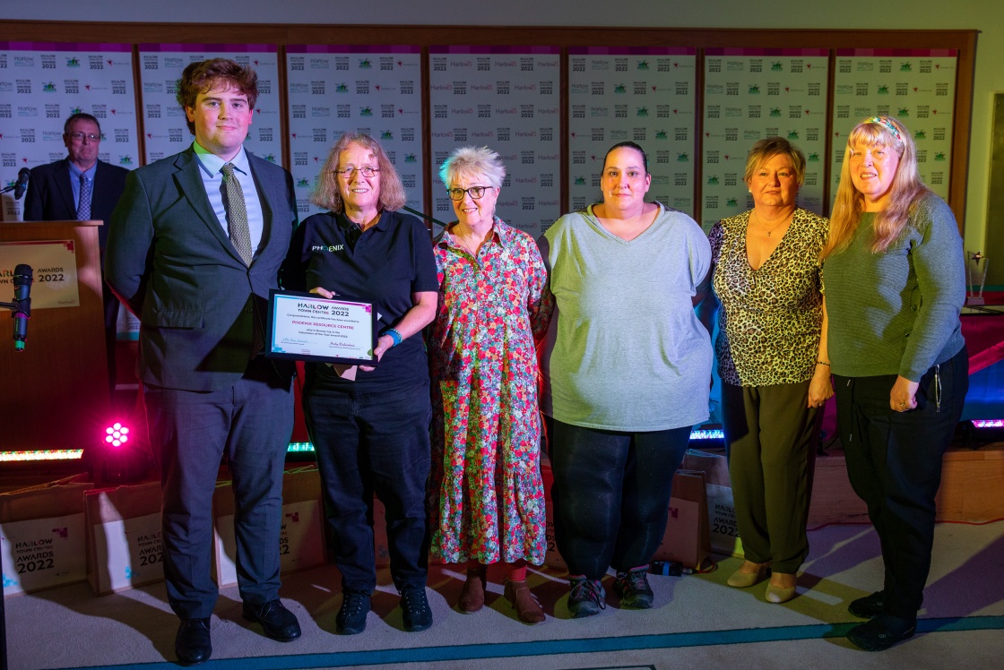 Image of Harlow Council with Phoenix Resource Centre volunteers 