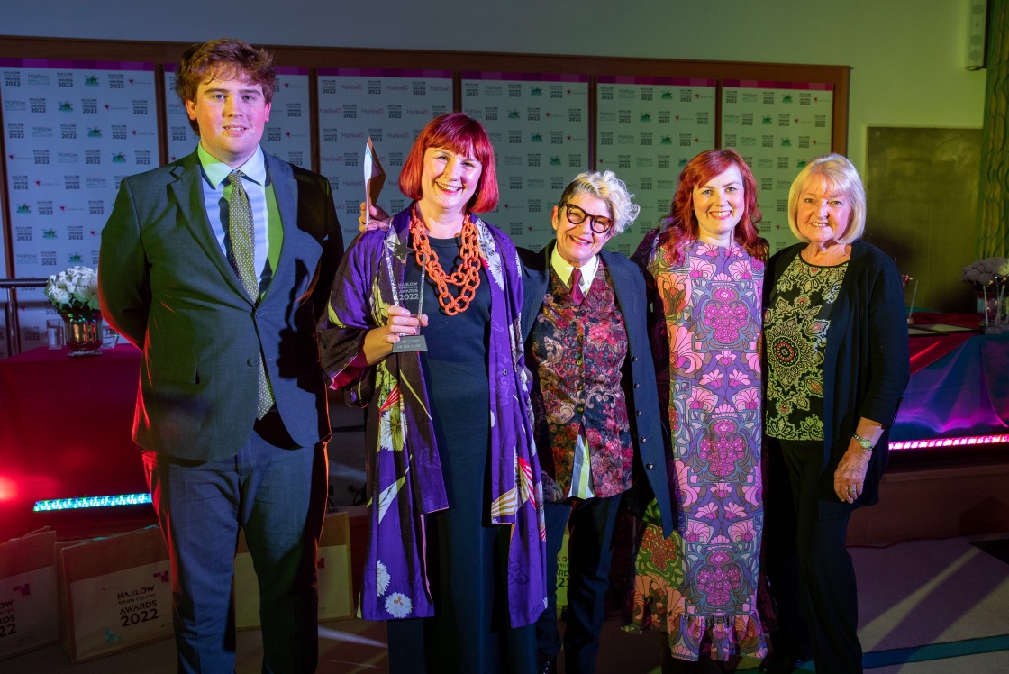 Image of Harlow Council and Scarlet Vintage & Retro volunteers 
