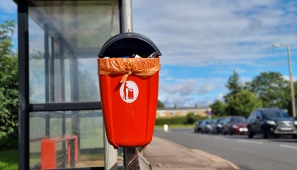 Harlow litter bin