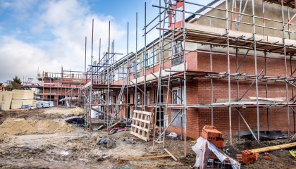 Image of houses being built in Bushey Croft 