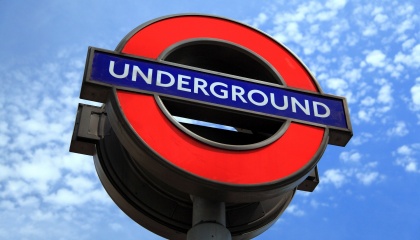 Photo of red and blue London Underground sign 