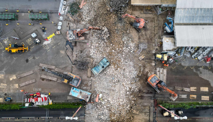 Image of bus station from the air with footbridge removed 