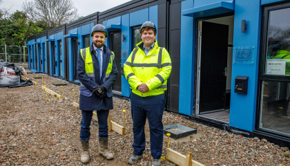 Image of Tom Hill and Councillor Swords on the Solohaus site 